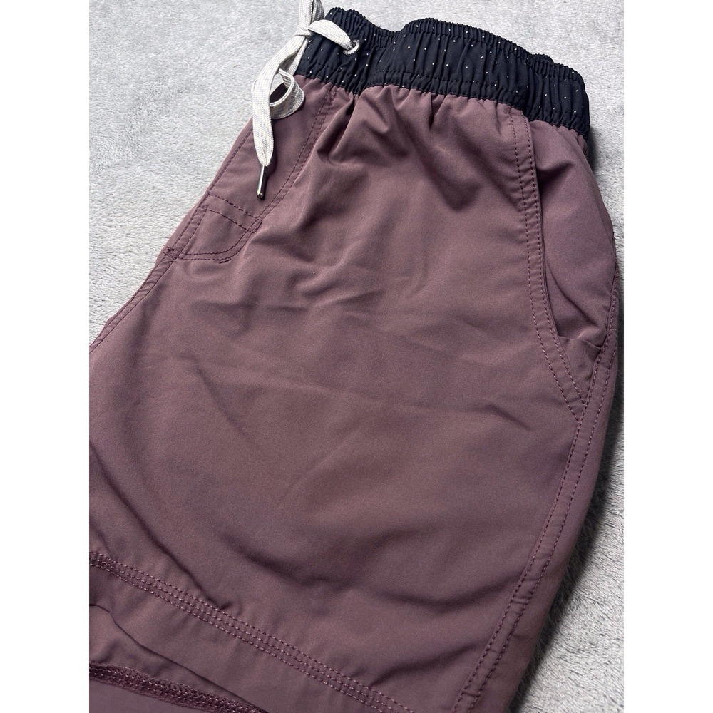 Vuori Men's Athletic Kore Shorts - Reddish Brown and Black
